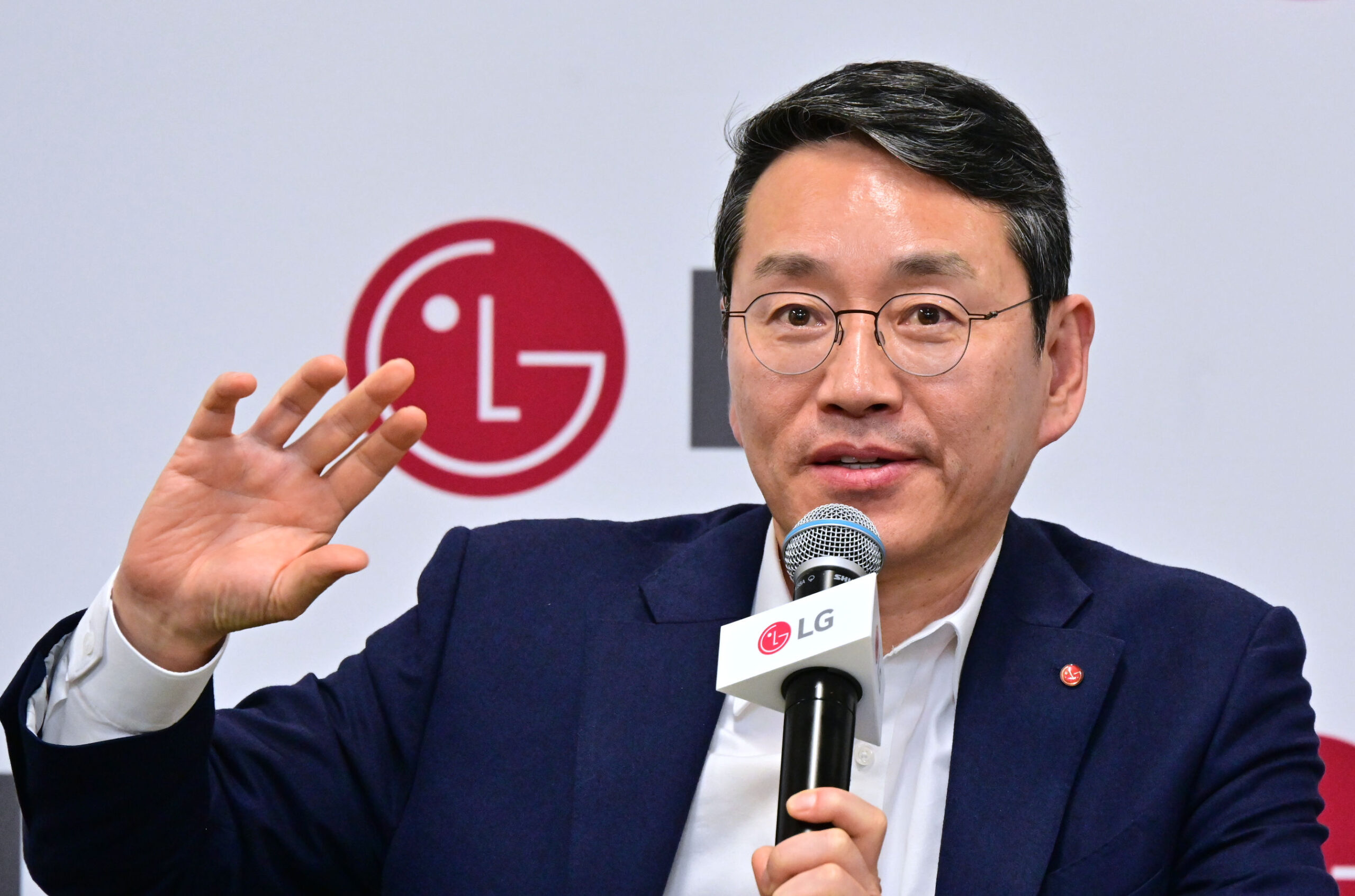 LG CEO Outlines 2025 Strategy For Structural Competitiveness And Qualitative Growth